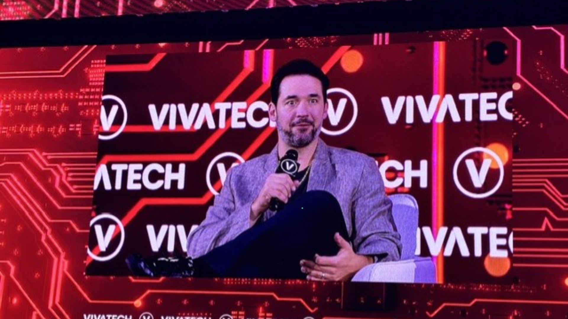 Reddit cofounder and VC Alex Ohanian photo